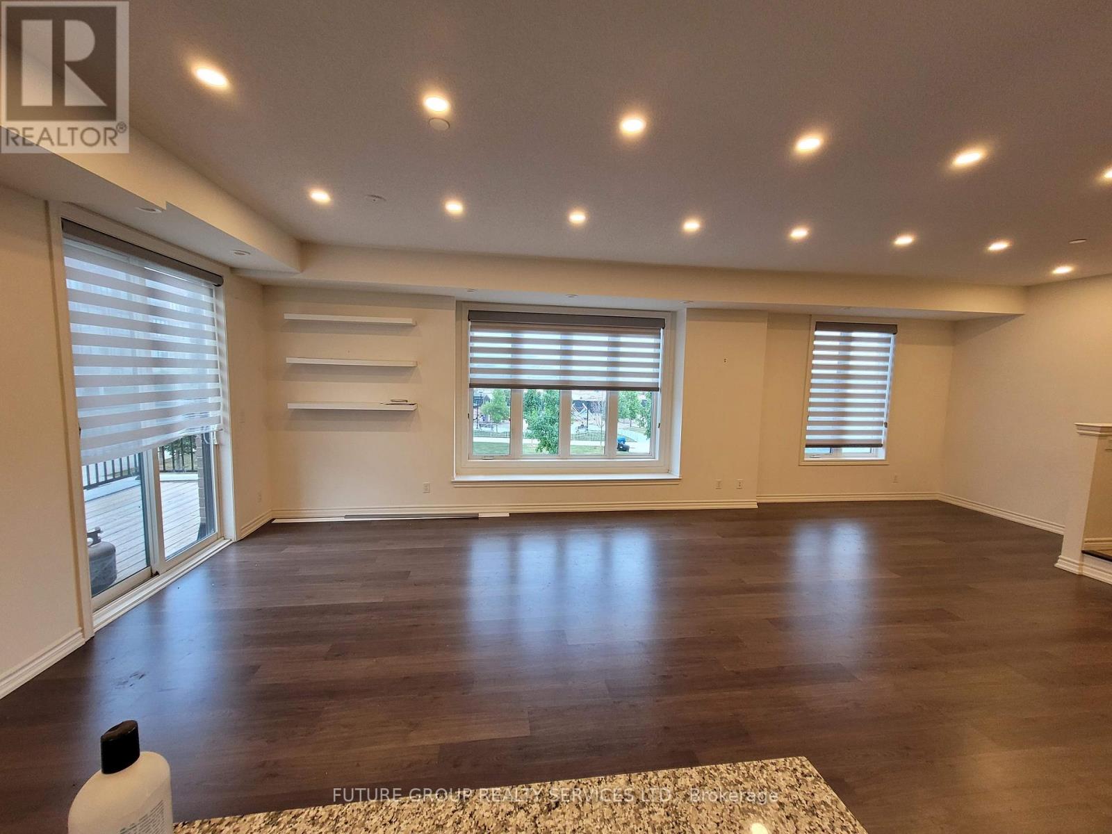 20 - 70 Eastwood Park Gardens, Toronto, Ontario  M8W 0B2 - Photo 6 - W12692432