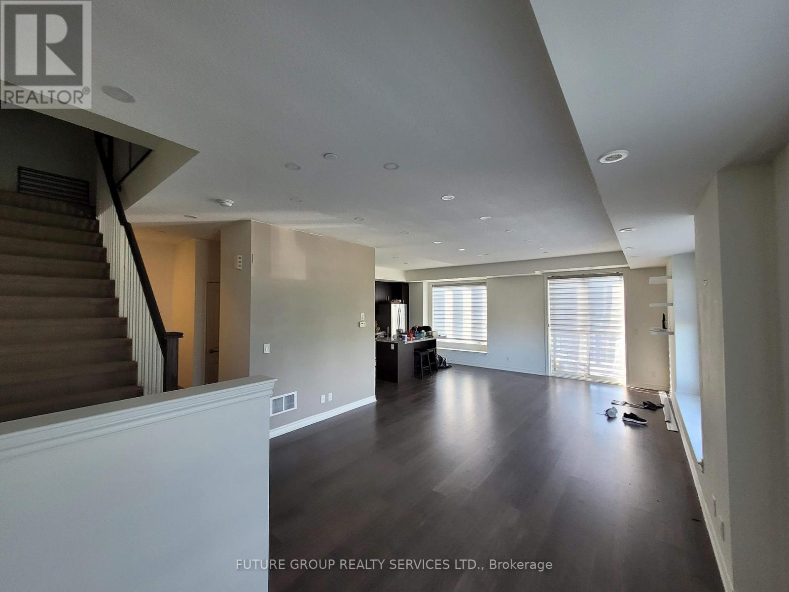 20 - 70 Eastwood Park Gardens, Toronto, Ontario  M8W 0B2 - Photo 8 - W12692432