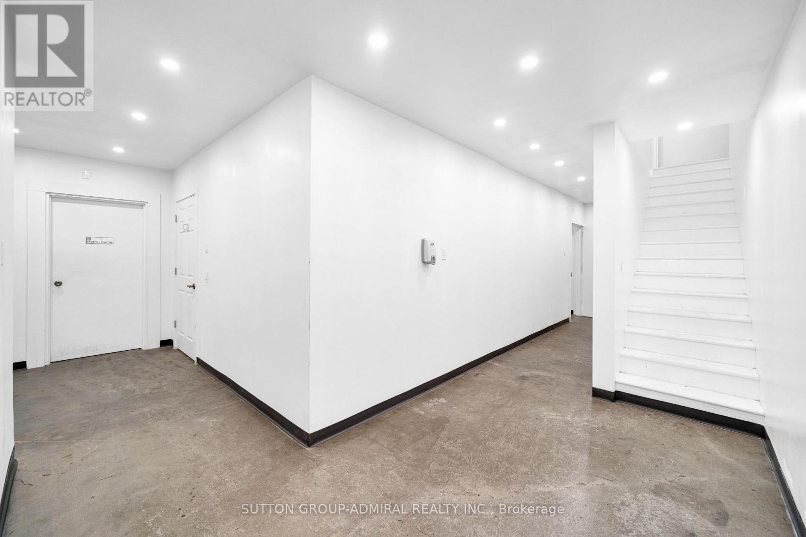 3 - 70 Vanley Crescent, Toronto, Ontario  M3J 2B8 - Photo 12 - W12692440