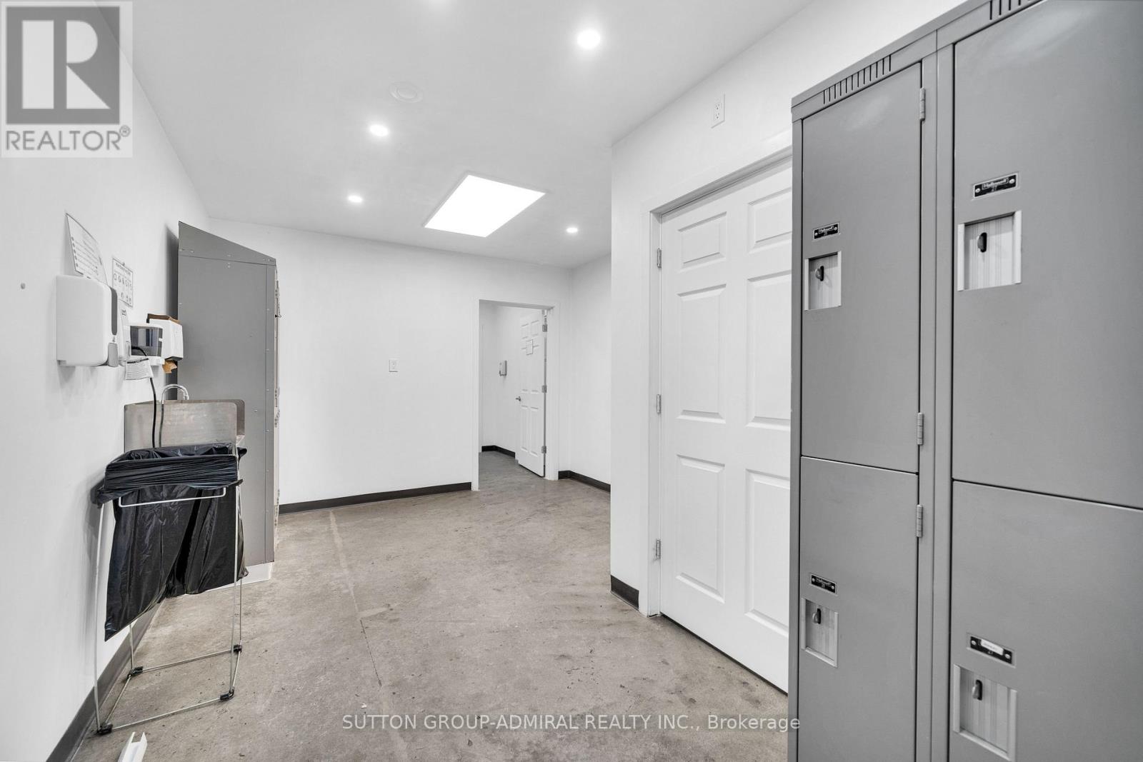 3 - 70 Vanley Crescent, Toronto, Ontario  M3J 2B8 - Photo 8 - W12692440