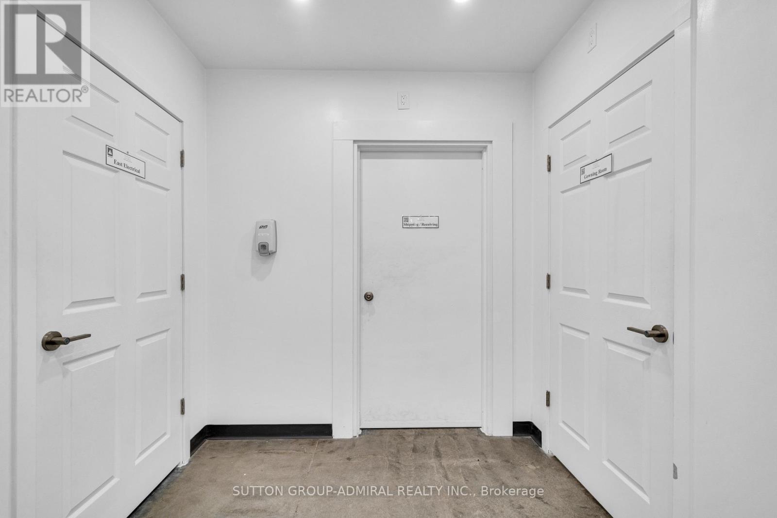 3 - 70 Vanley Crescent, Toronto, Ontario  M3J 2B8 - Photo 9 - W12692440