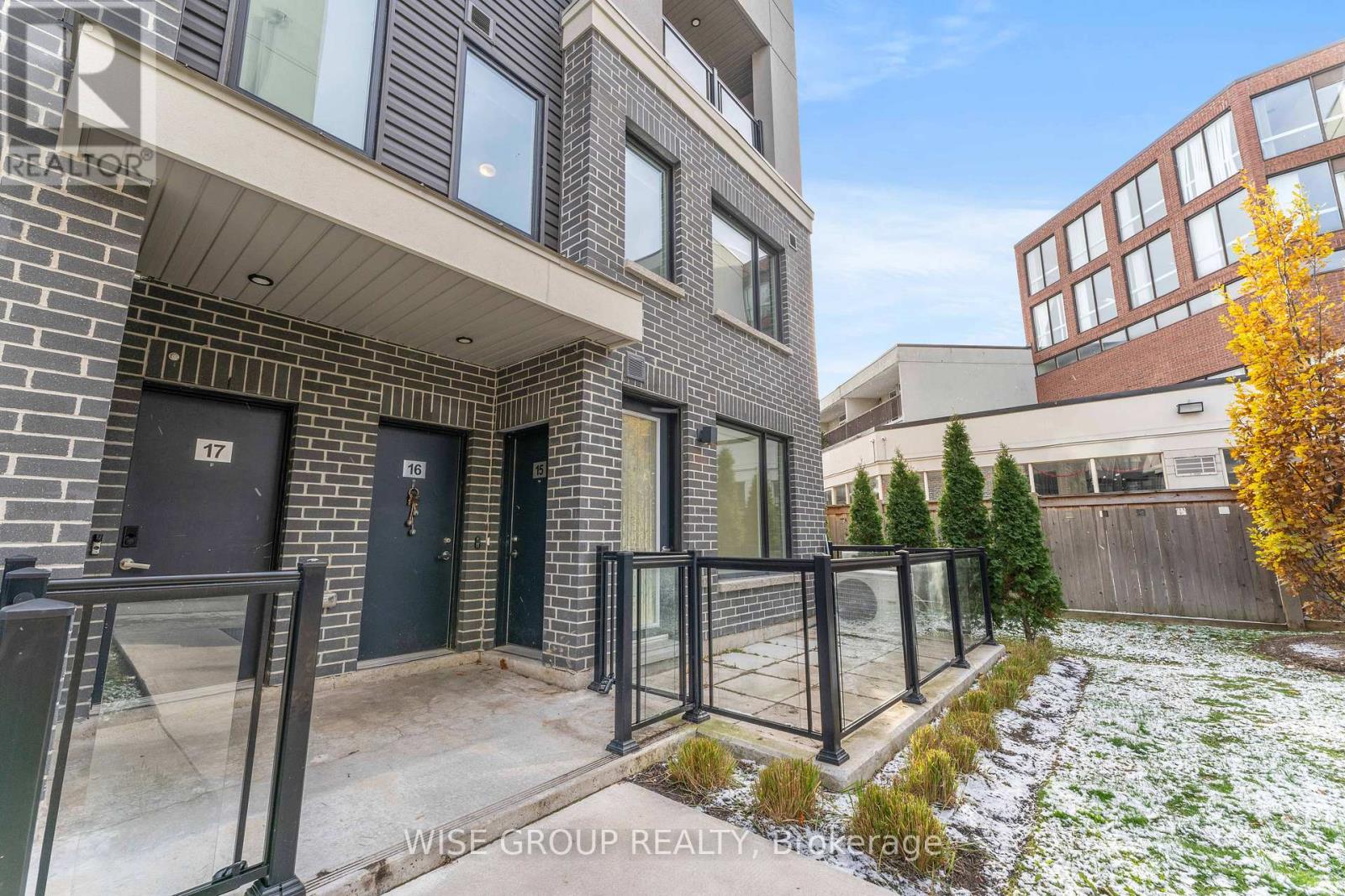 15 - 3476 Widdicombe Way, Mississauga, Ontario  L5L 0B8 - Photo 2 - W12692452