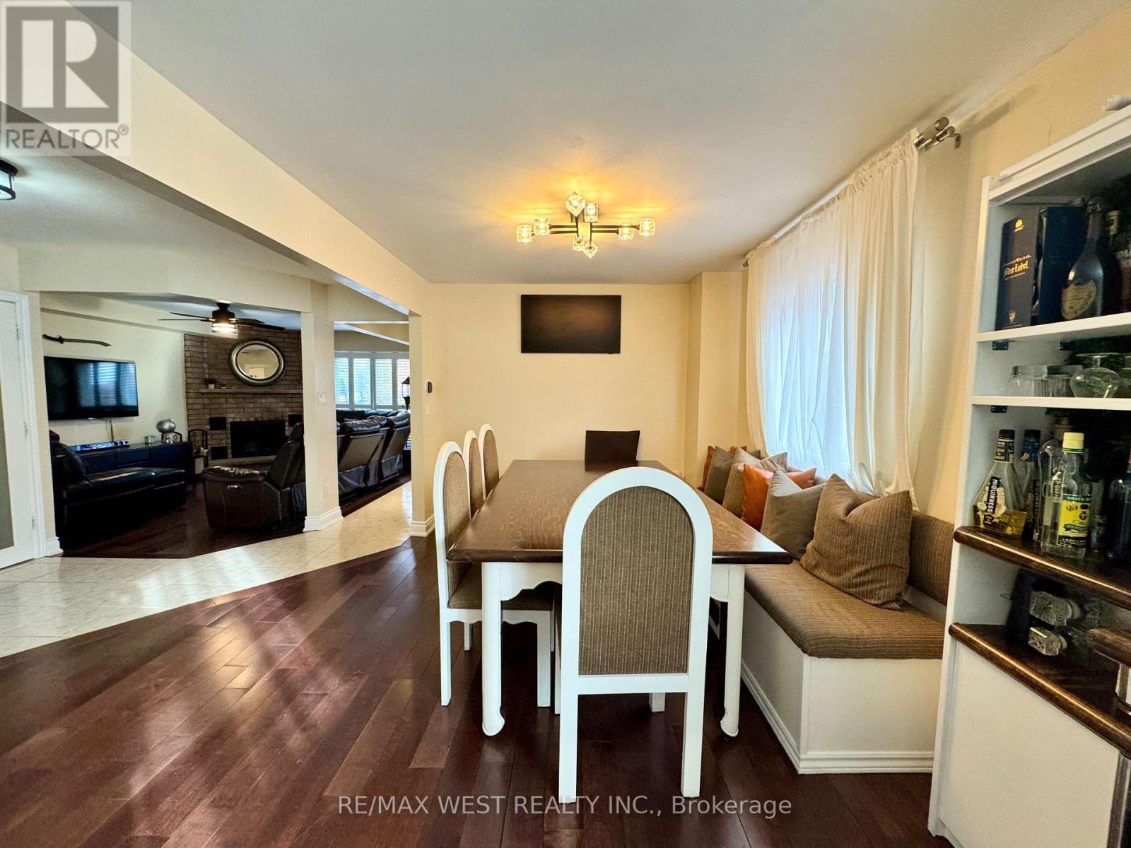 482 Laurentian Avenue, Mississauga, Ontario  L4Z 2K4 - Photo 10 - W12692464