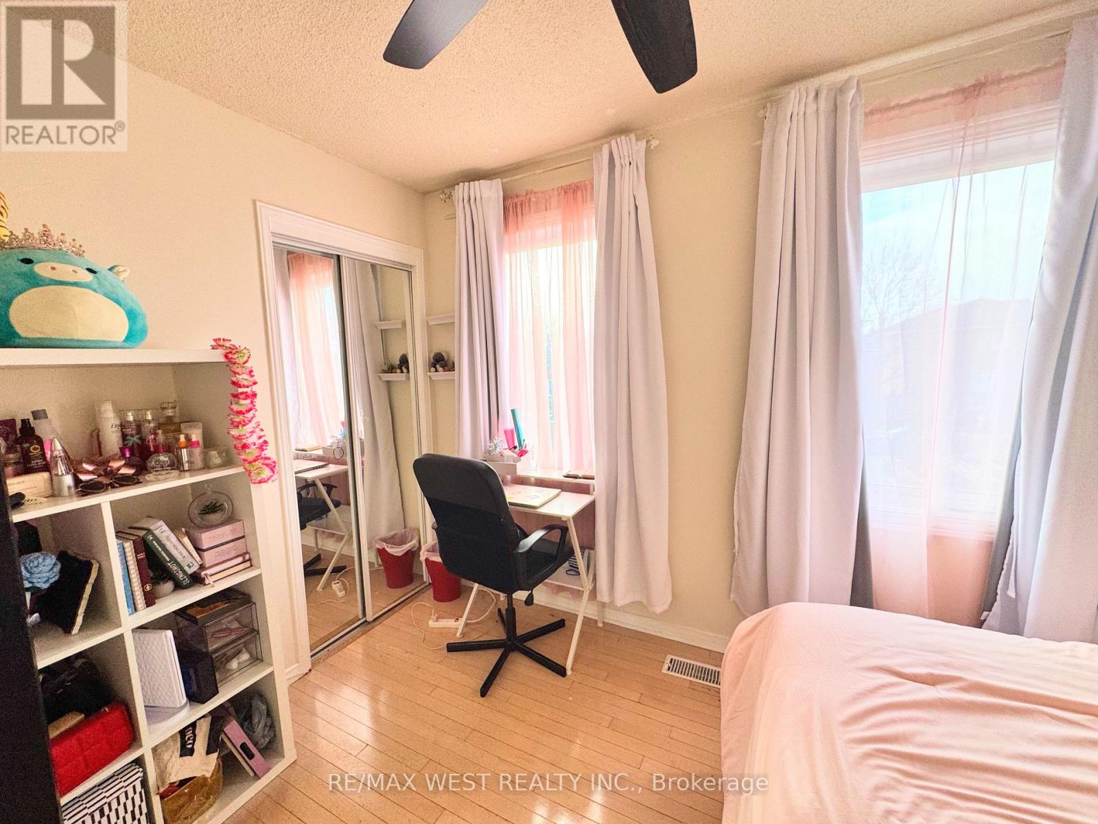 482 Laurentian Avenue, Mississauga, Ontario  L4Z 2K4 - Photo 21 - W12692464