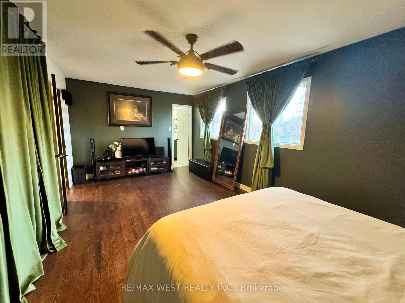 482 Laurentian Avenue, Mississauga, Ontario  L4Z 2K4 - Photo 24 - W12692464