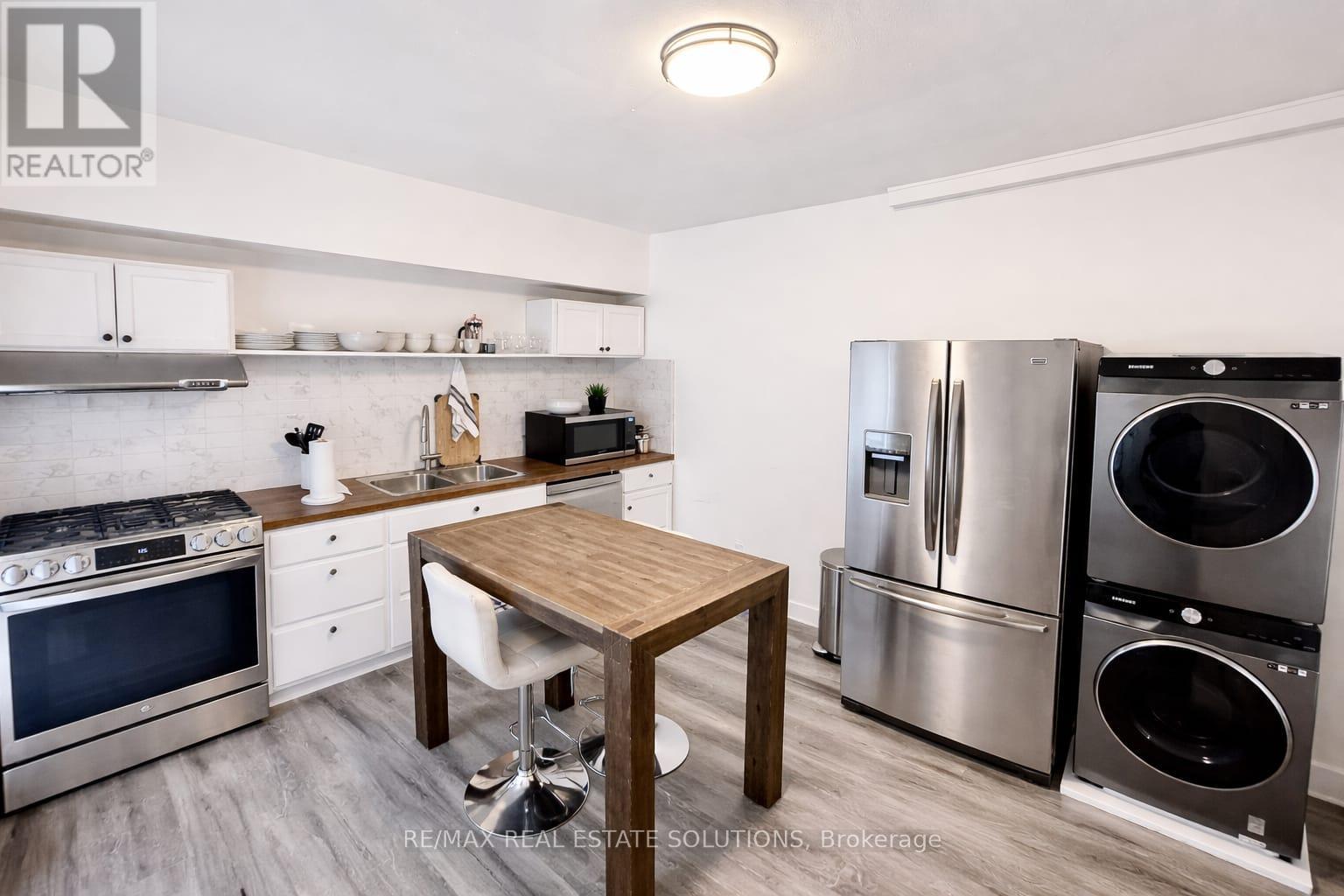 206 Bathurst Street, Toronto, Ontario  M5T 2R9 - Photo 18 - C12567938