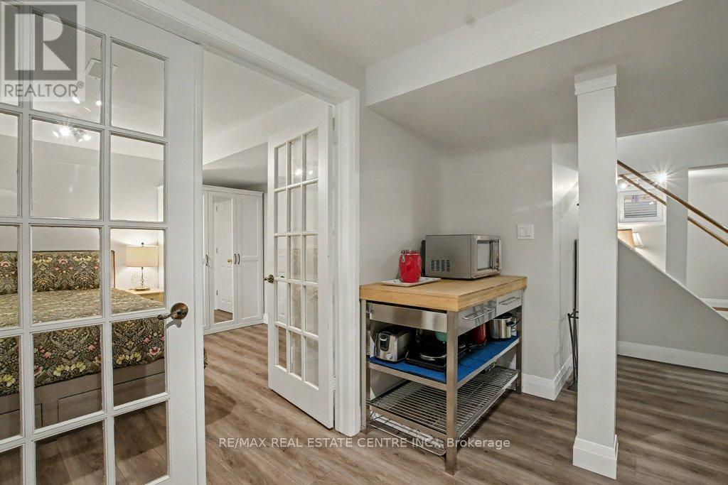 166 Westvale Drive, Waterloo, Ontario  N2T 1C2 - Photo 29 - X12692386