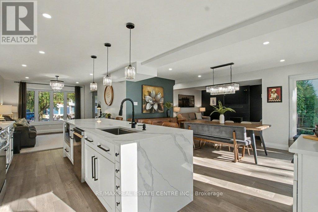 166 Westvale Drive, Waterloo, Ontario  N2T 1C2 - Photo 8 - X12692386