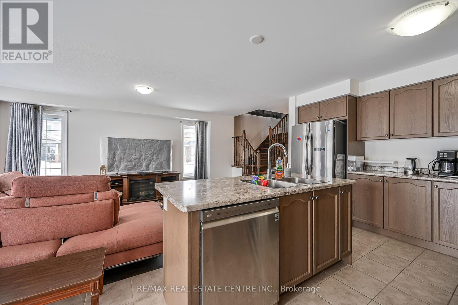 31 Armes Street, Hamilton, Ontario  L0R 1C0 - Photo 11 - X12692388