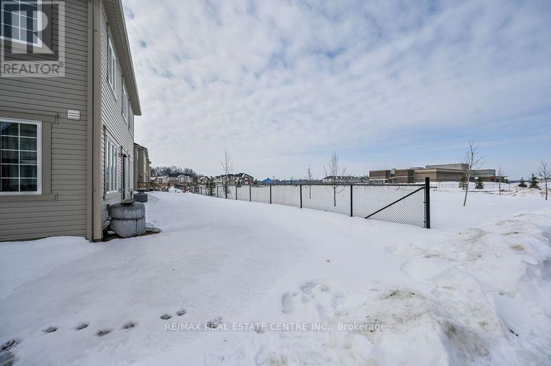 31 Armes Street, Hamilton, Ontario  L0R 1C0 - Photo 34 - X12692388