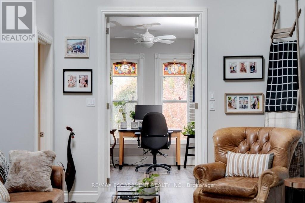 7 Homewood Avenue, Hamilton, Ontario  L8P 2M1 - Photo 16 - X12692416