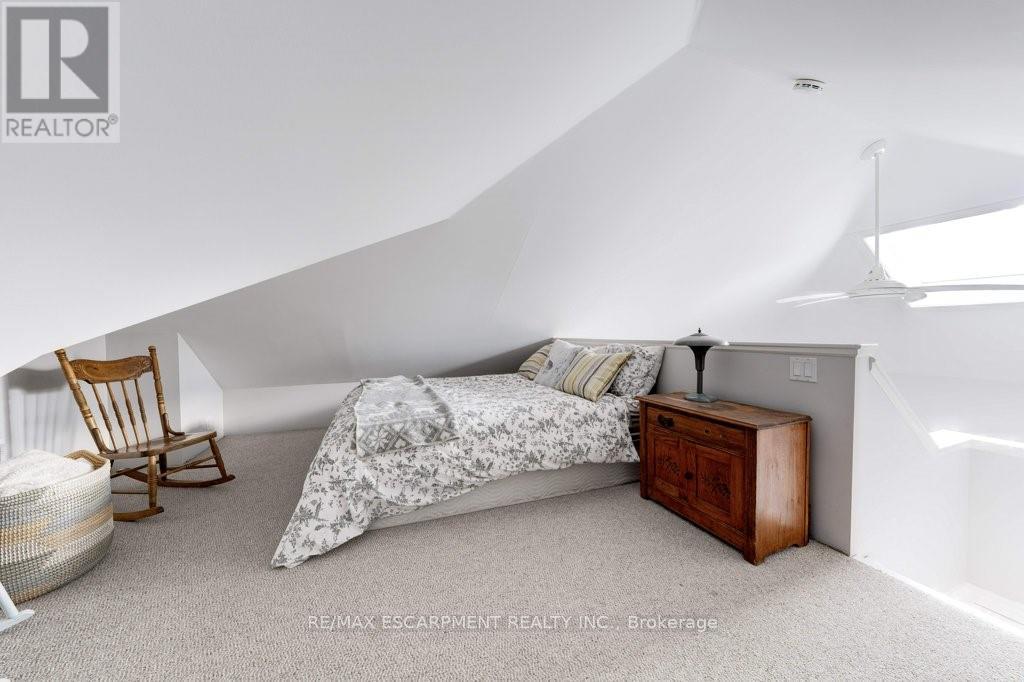 7 Homewood Avenue, Hamilton, Ontario  L8P 2M1 - Photo 20 - X12692416