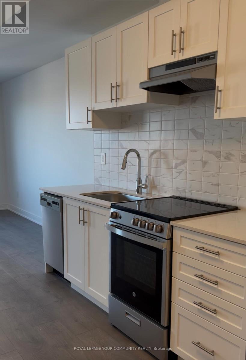 907 - 693 Davis Drive, Newmarket, Ontario  L3Y 2R2 - Photo 6 - N12647078