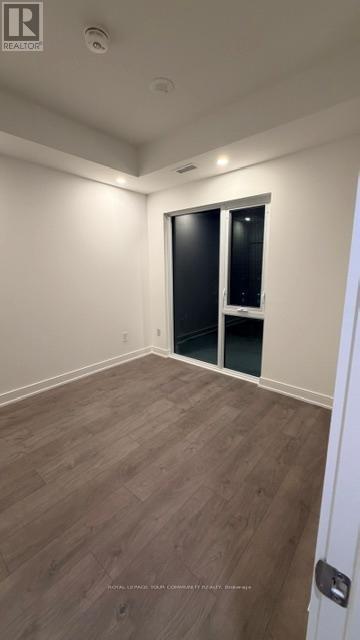 907 - 693 Davis Drive, Newmarket, Ontario  L3Y 2R2 - Photo 7 - N12647078