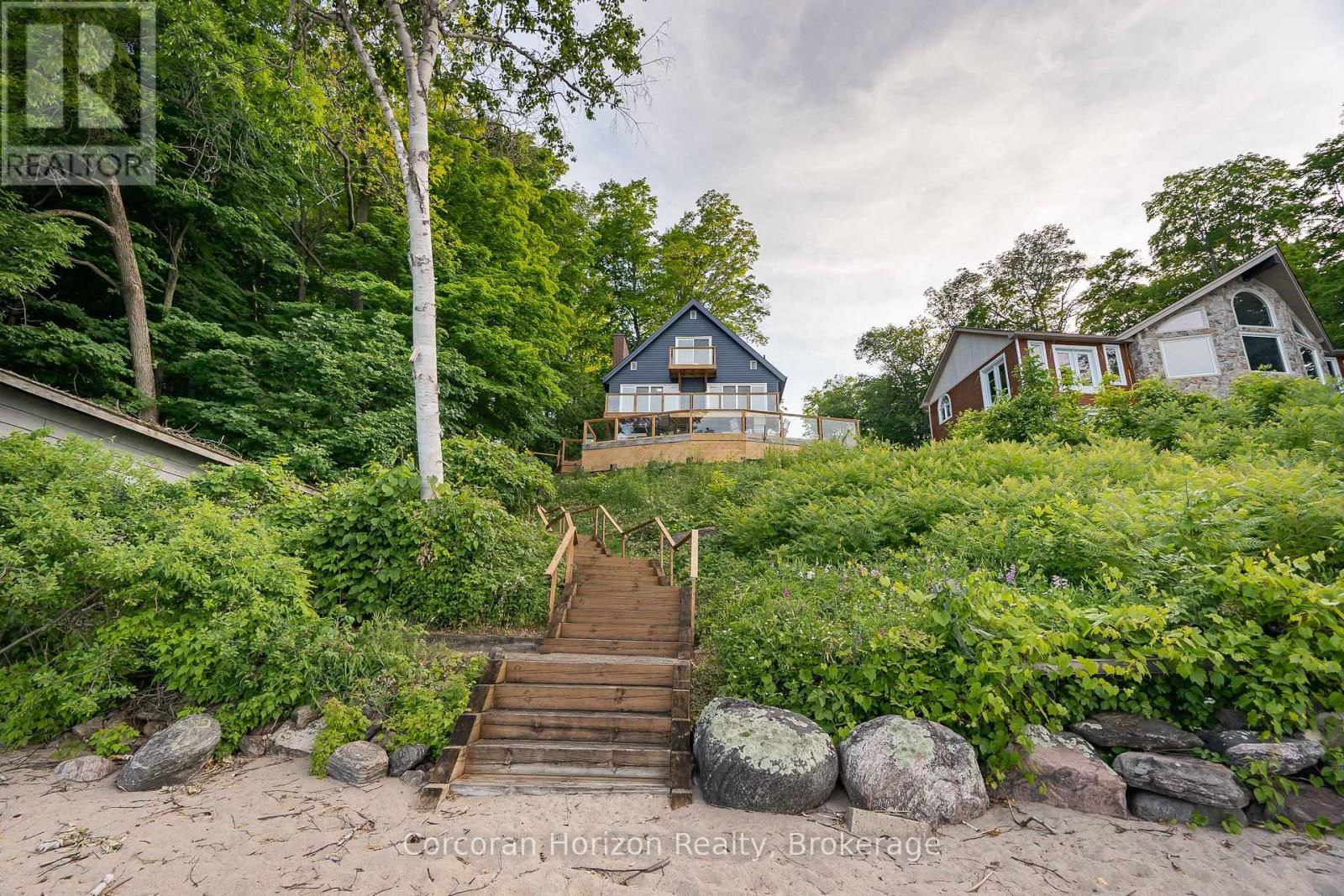 77 Mcarthur Drive, Penetanguishene, Ontario  L9M 1X3 - Photo 2 - S12692640