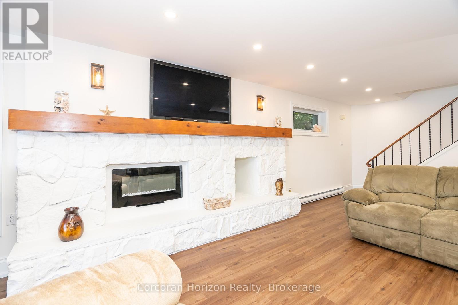 77 Mcarthur Drive, Penetanguishene, Ontario  L9M 1X3 - Photo 24 - S12692640