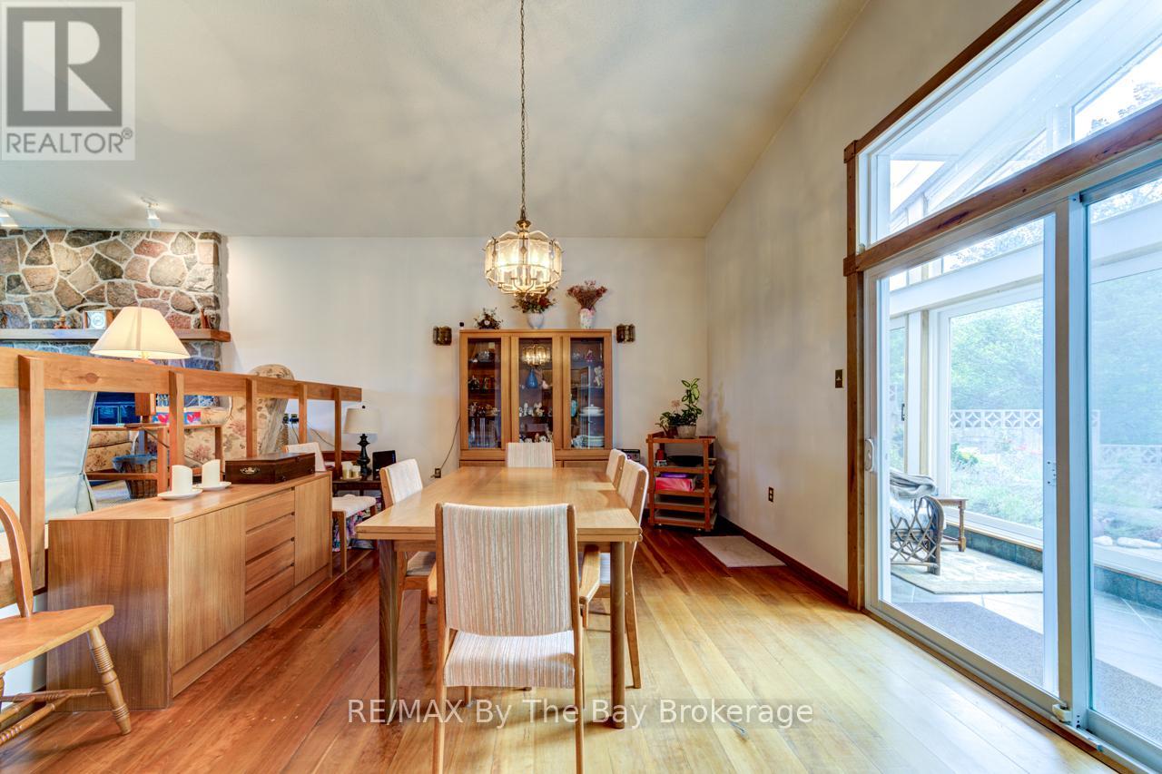 8223 30/31 Side Road, Clearview, Ontario  L0M 1P0 - Photo 15 - S12692666