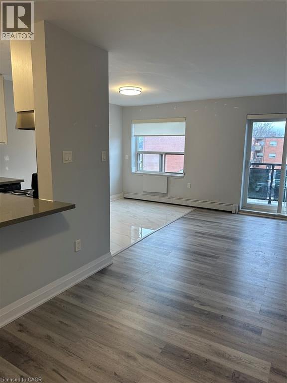 579 Clare Avenue Unit# 310, Welland, Ontario  L3C 3B7 - Photo 3 - 40798156