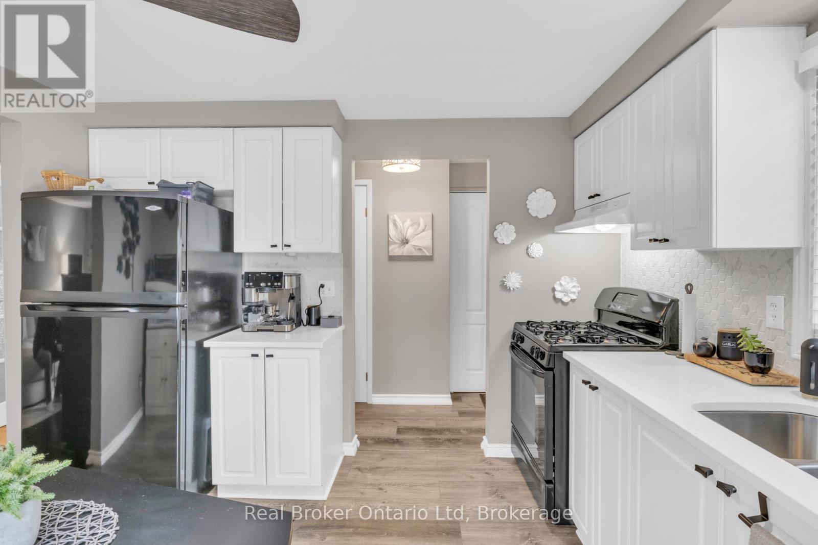 15 - 415 Morgan Avenue, Kitchener, Ontario  N2A 2V6 - Photo 10 - X12692568