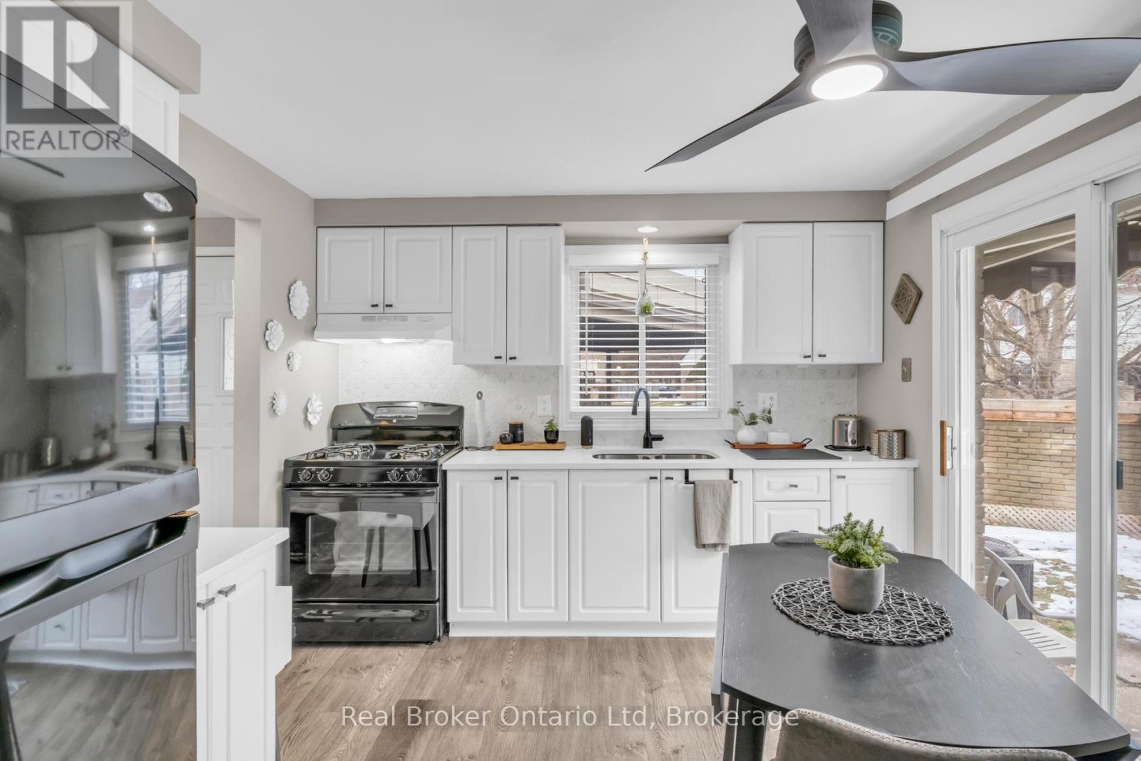 15 - 415 Morgan Avenue, Kitchener, Ontario  N2A 2V6 - Photo 11 - X12692568