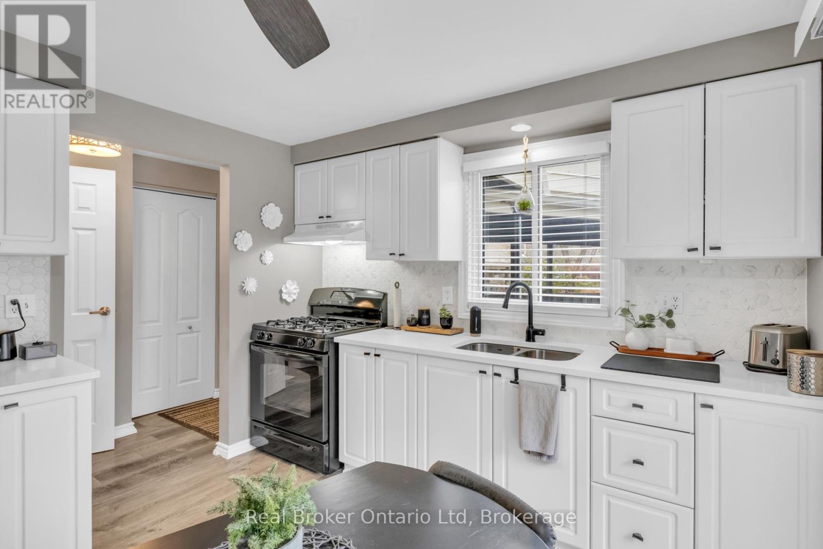 15 - 415 Morgan Avenue, Kitchener, Ontario  N2A 2V6 - Photo 12 - X12692568