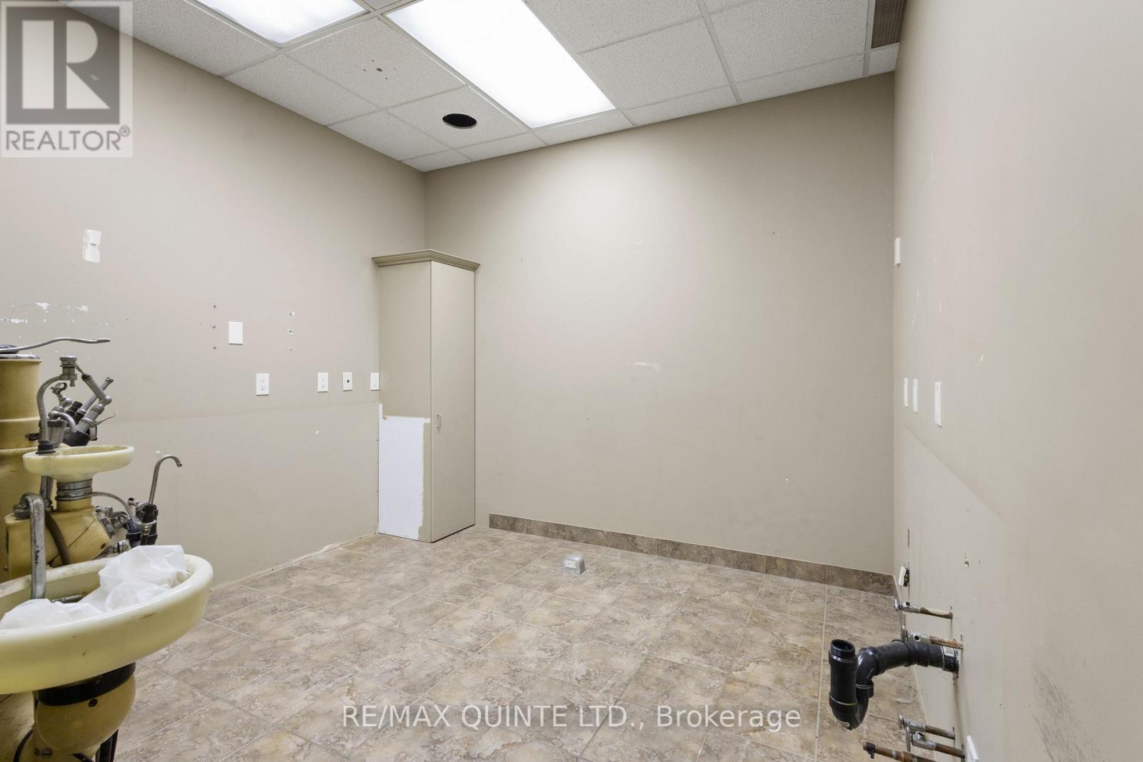 66 Dundas Street E, Belleville, Ontario  K8N 1C1 - Photo 32 - X12692638