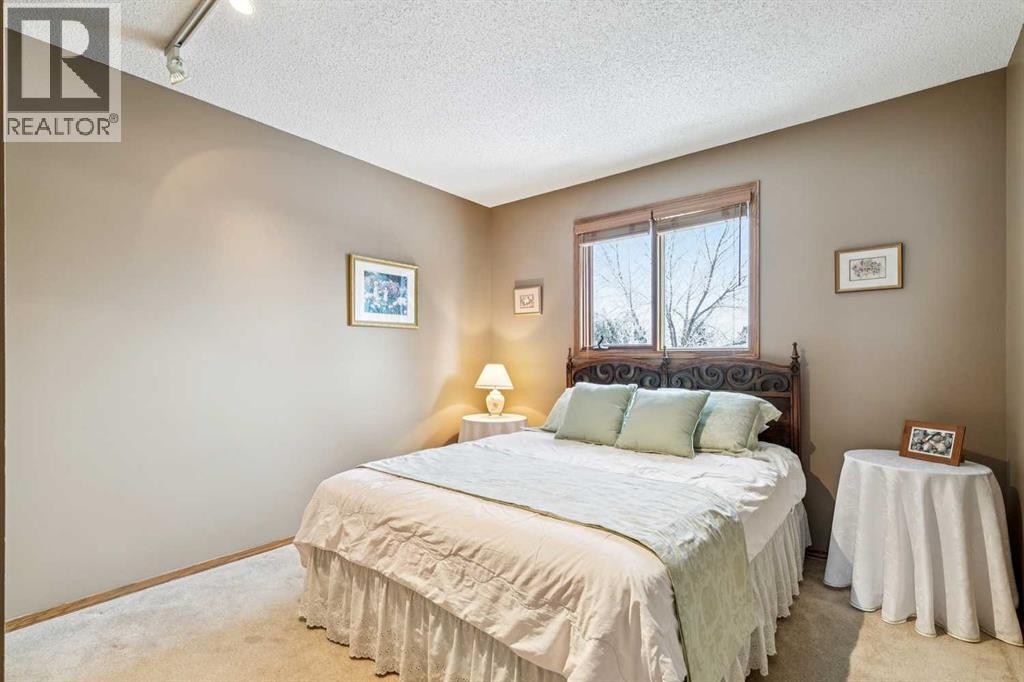 75 Shawnee Crescent, Calgary, Alberta  T2Y 1W4 - Photo 21 - A2276077