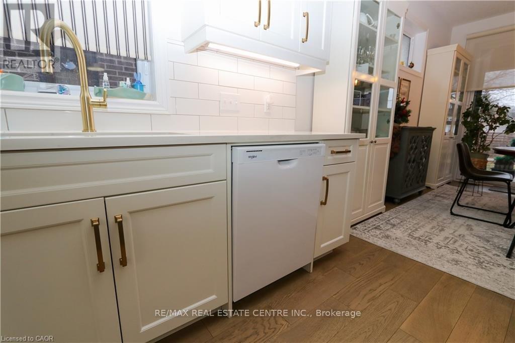 87a Abigail Avenue, Brantford, Ontario  N3R 4S4 - Photo 12 - X12692548