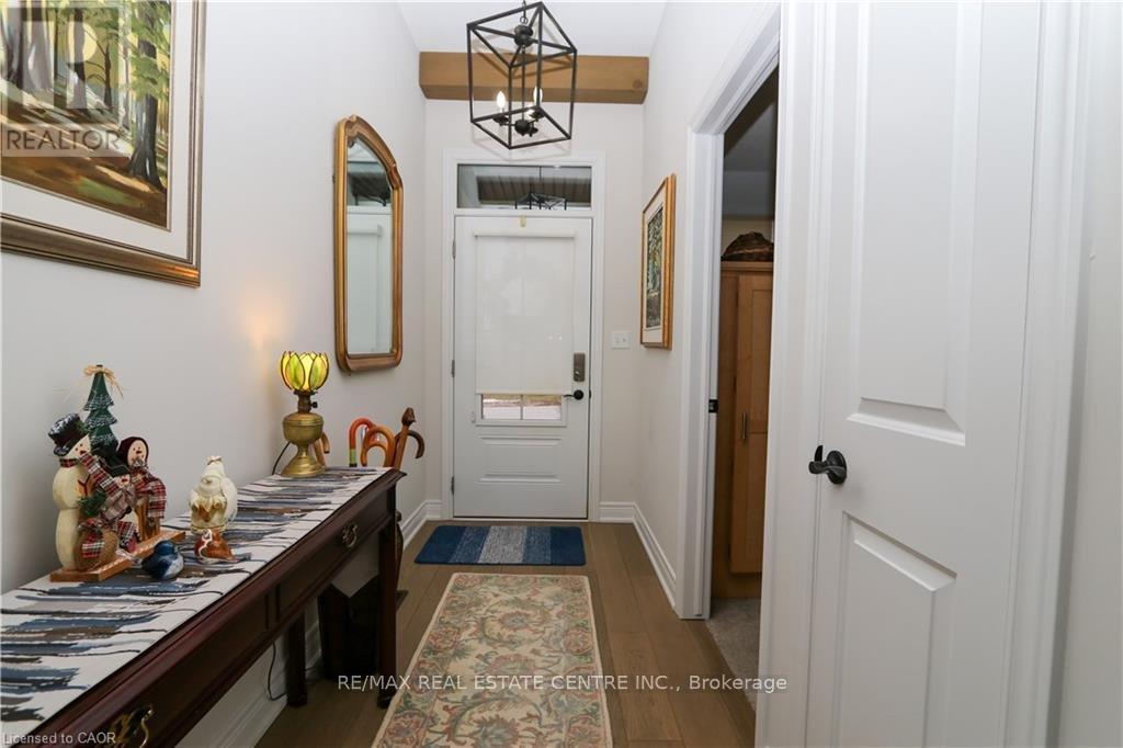 87a Abigail Avenue, Brantford, Ontario  N3R 4S4 - Photo 3 - X12692548