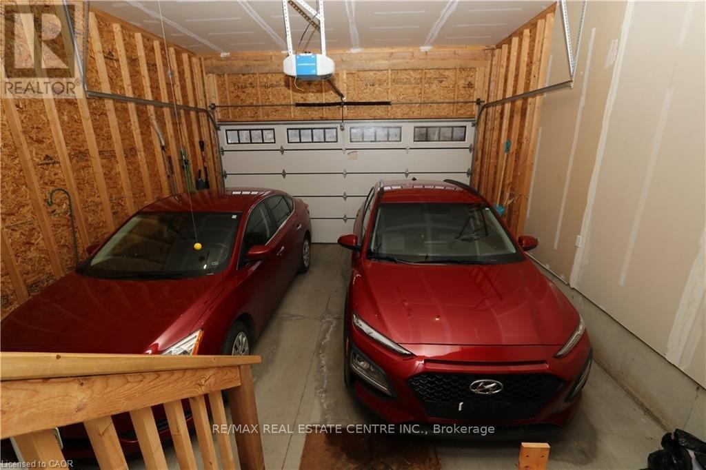 87a Abigail Avenue, Brantford, Ontario  N3R 4S4 - Photo 8 - X12692548