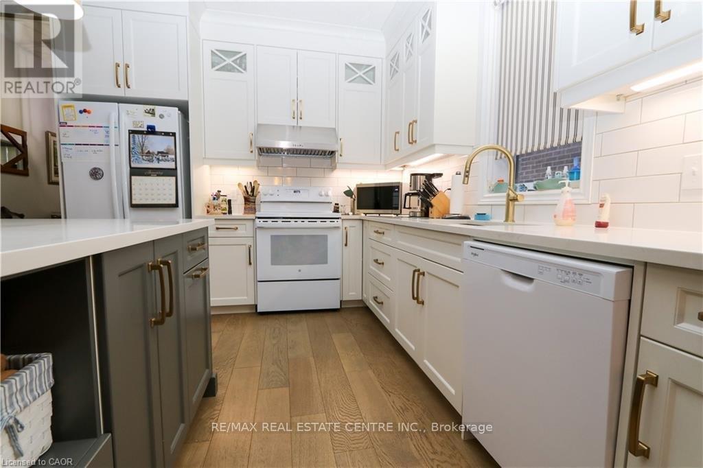 87a Abigail Avenue, Brantford, Ontario  N3R 4S4 - Photo 9 - X12692548