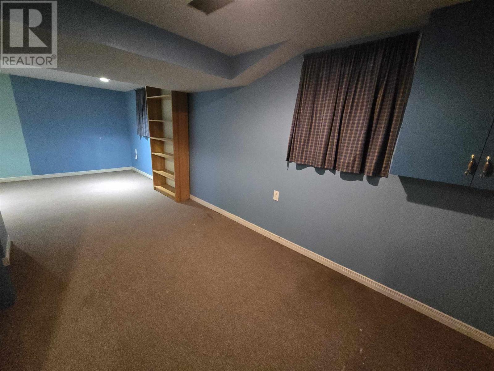 215 Hillside Dr S, Elliot Lake, Ontario  P5A 1N5 - Photo 23 - SM260093