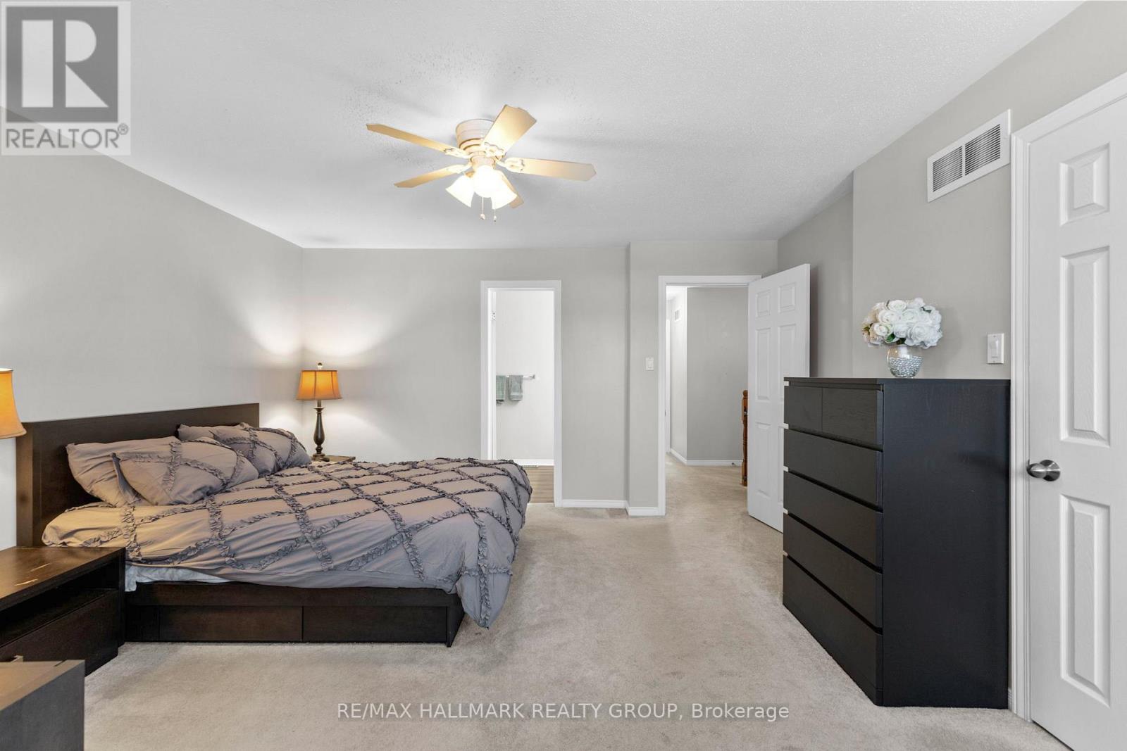 37 Roblyn Way, Ottawa, Ontario  K2G 5Z5 - Photo 19 - X12692498