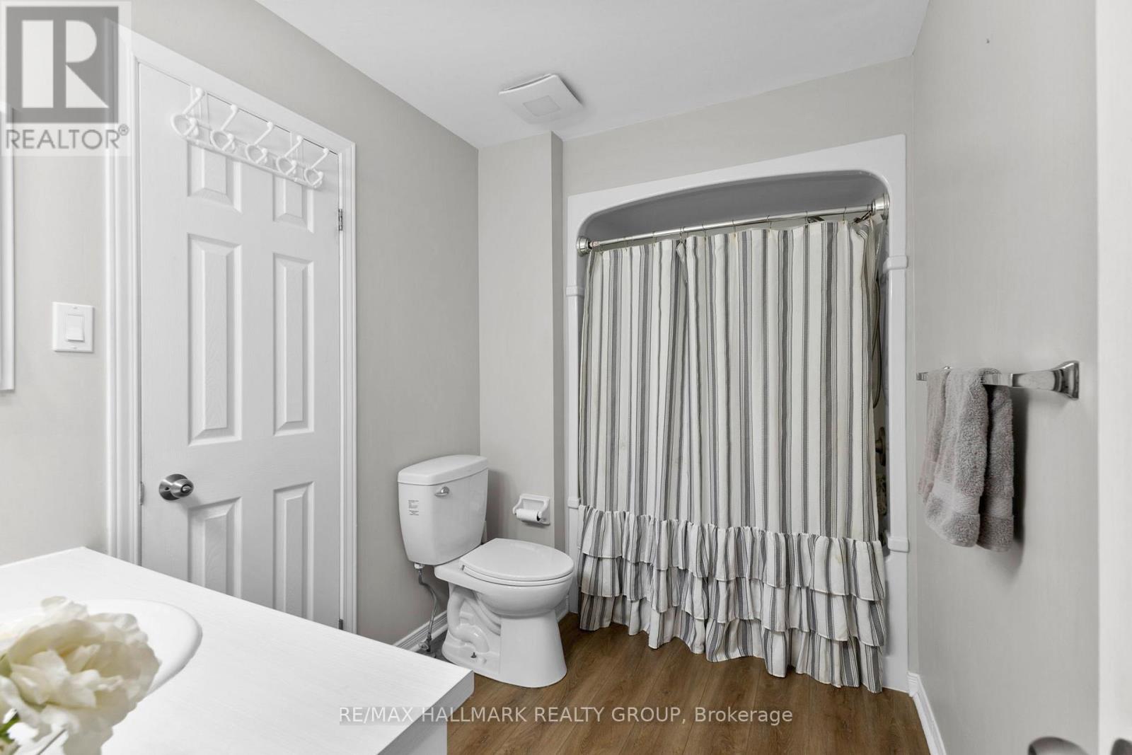 37 Roblyn Way, Ottawa, Ontario  K2G 5Z5 - Photo 22 - X12692498