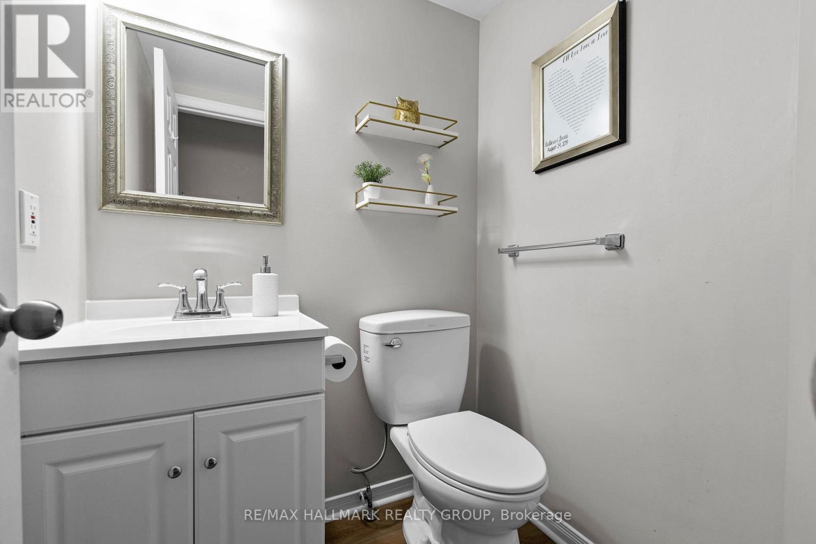 37 Roblyn Way, Ottawa, Ontario  K2G 5Z5 - Photo 3 - X12692498