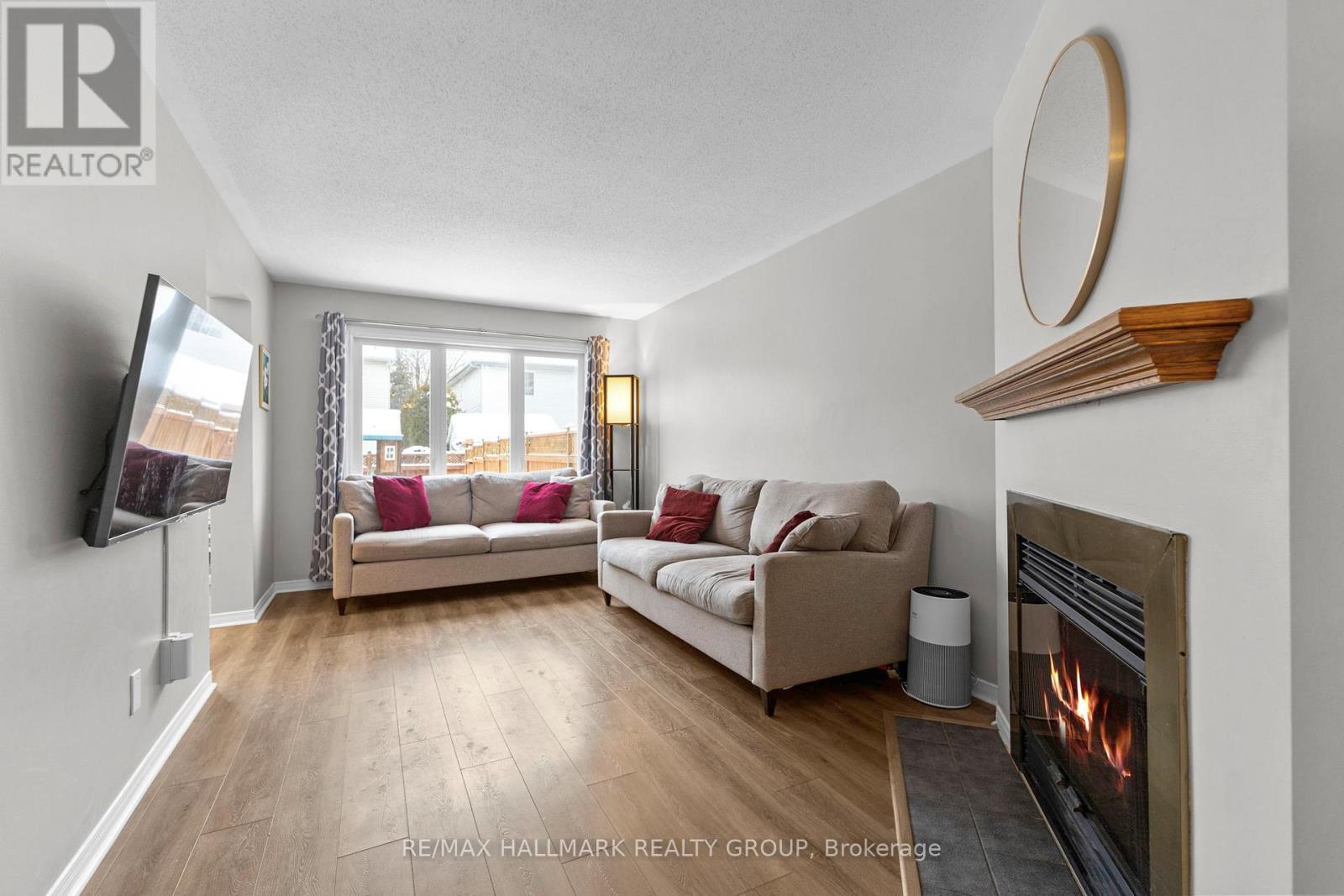 37 Roblyn Way, Ottawa, Ontario  K2G 5Z5 - Photo 7 - X12692498