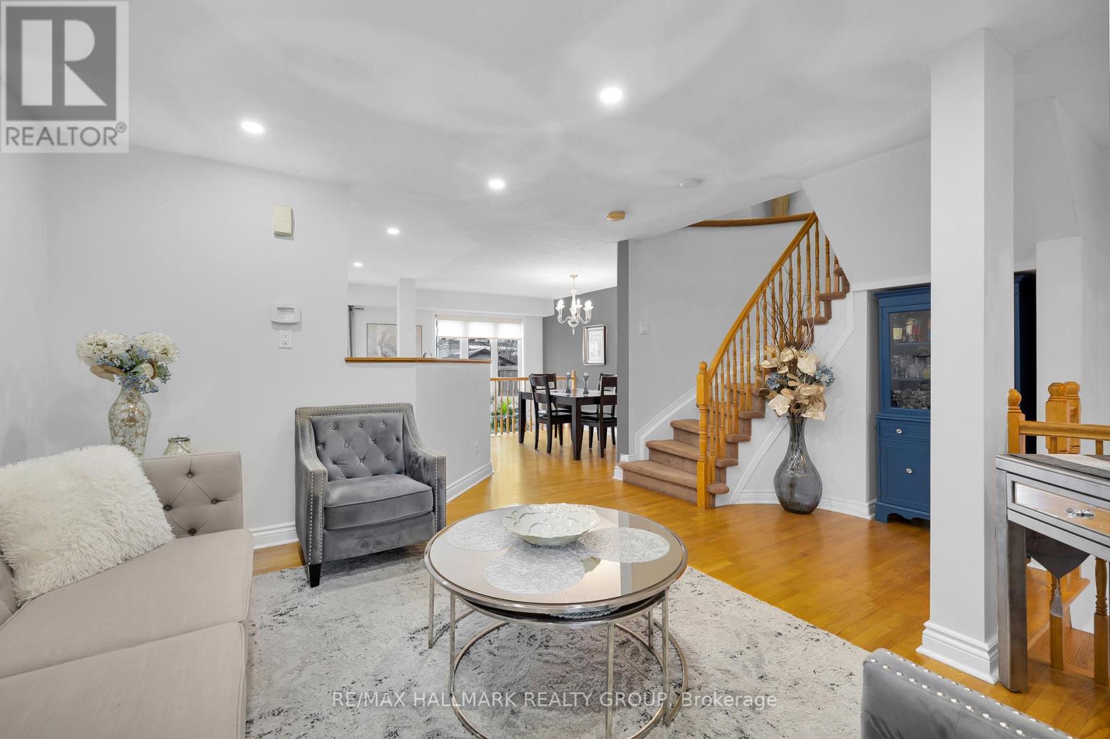 142 Inverkip Avenue, Ottawa, Ontario  K1T 4C3 - Photo 12 - X12692674