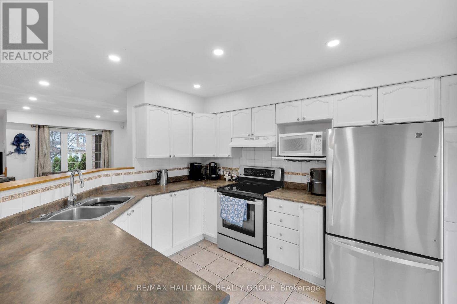 142 Inverkip Avenue, Ottawa, Ontario  K1T 4C3 - Photo 24 - X12692674