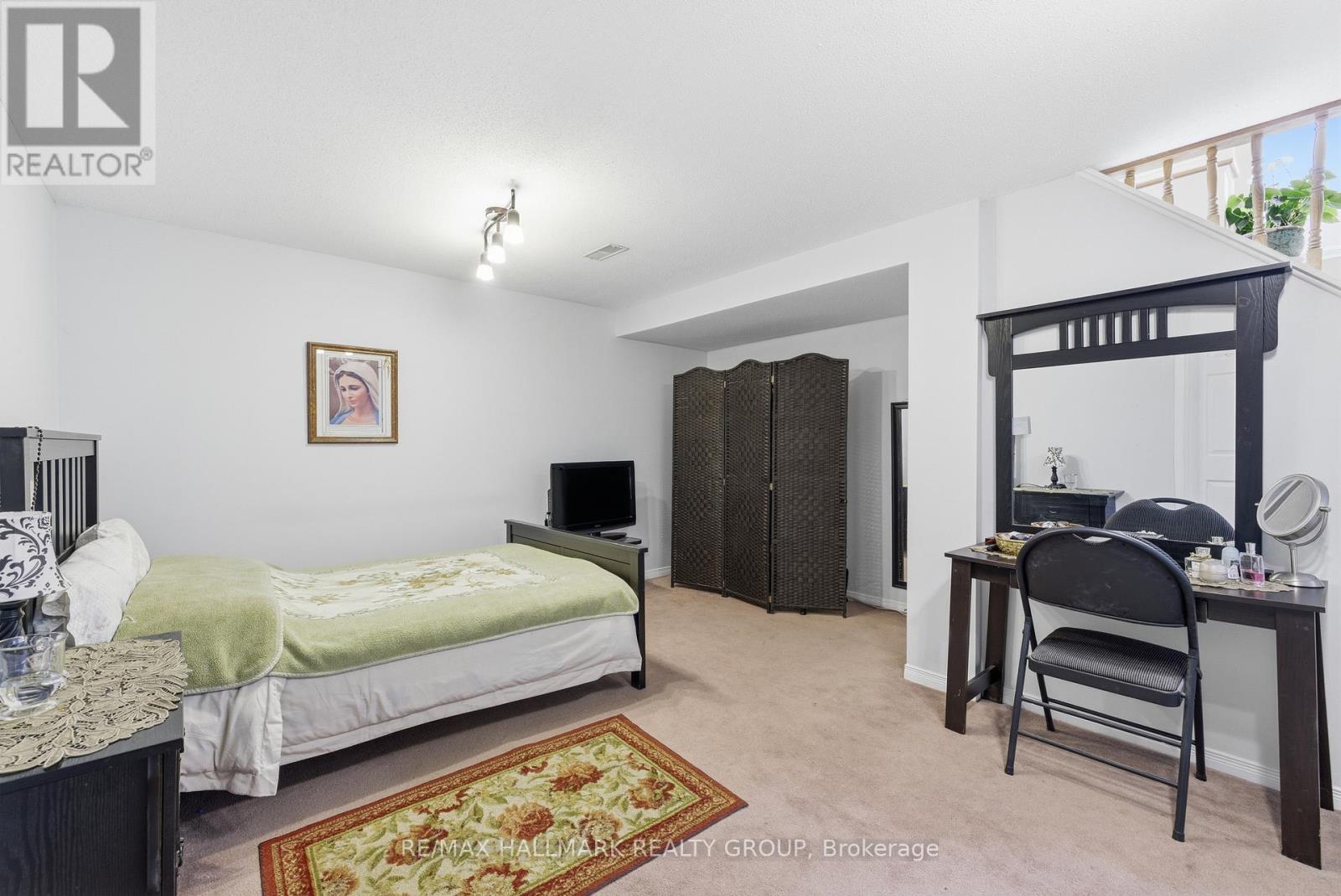 142 Inverkip Avenue, Ottawa, Ontario  K1T 4C3 - Photo 44 - X12692674