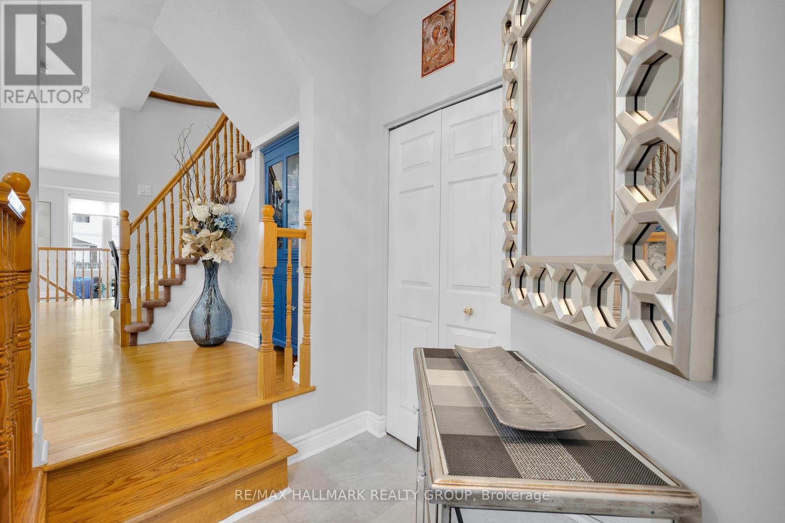 142 Inverkip Avenue, Ottawa, Ontario  K1T 4C3 - Photo 7 - X12692674