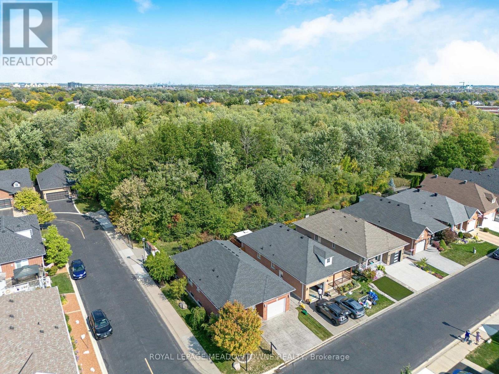 331 Centennial Forest Drive, Milton, Ontario  L9T 5X4 - Photo 31 - W12421027