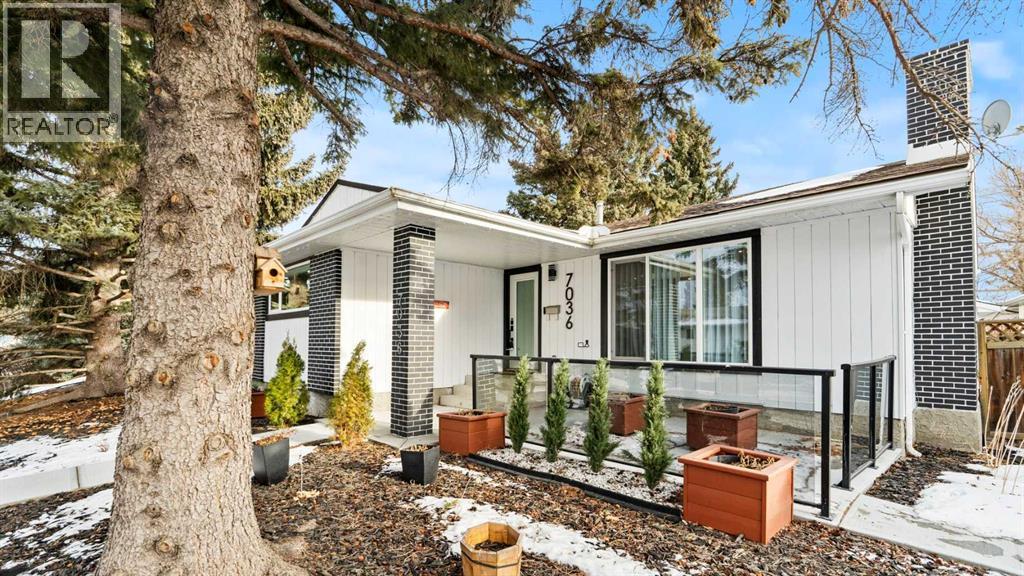 7036 Silverview Road Nw, Calgary, Alberta  T3B 3M1 - Photo 2 - A2278779