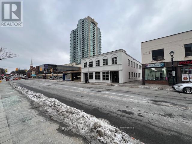 201 - 32 Queen Street W, Brampton, Ontario  L6X 1A1 - Photo 3 - W12689414