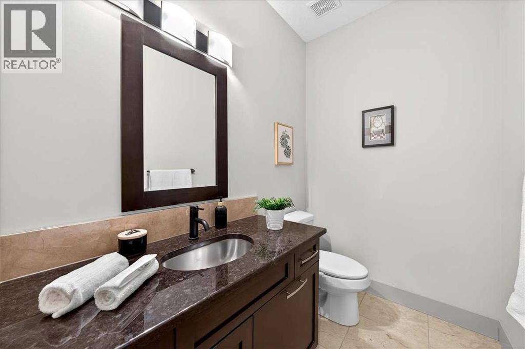 10 Discovery Ridge Way Sw, Calgary, Alberta  T3H 5H7 - Photo 15 - A2278770