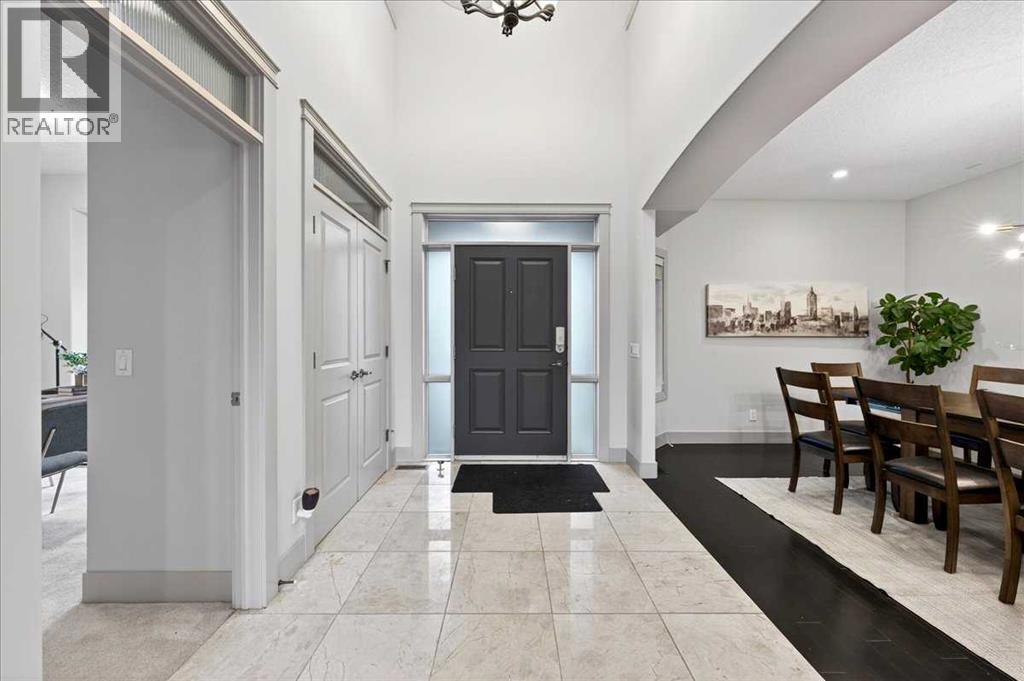 10 Discovery Ridge Way Sw, Calgary, Alberta  T3H 5H7 - Photo 3 - A2278770