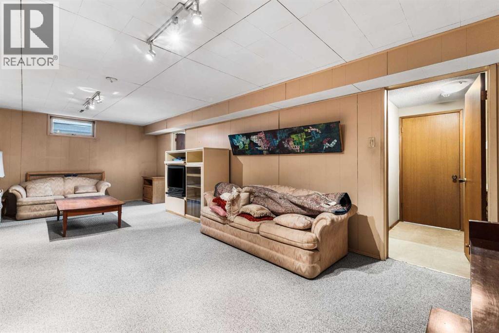 7008 Kenosee Place Sw, Calgary, Alberta  T2V 2L5 - Photo 39 - A2278651