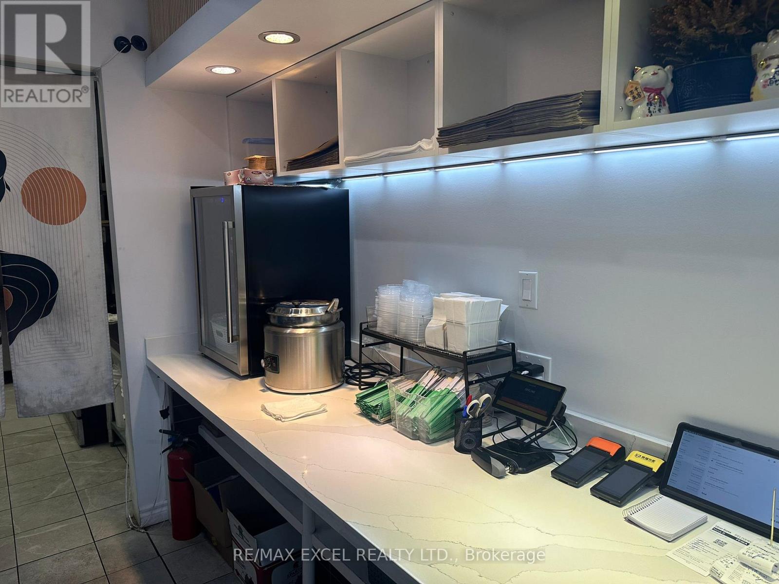 755b Dundas Street W, Toronto, Ontario  M6J 1T9 - Photo 5 - C12692524