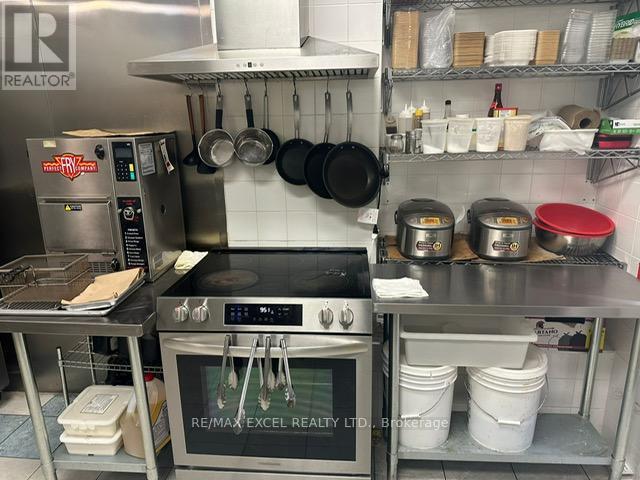 755b Dundas Street W, Toronto, Ontario  M6J 1T9 - Photo 7 - C12692524