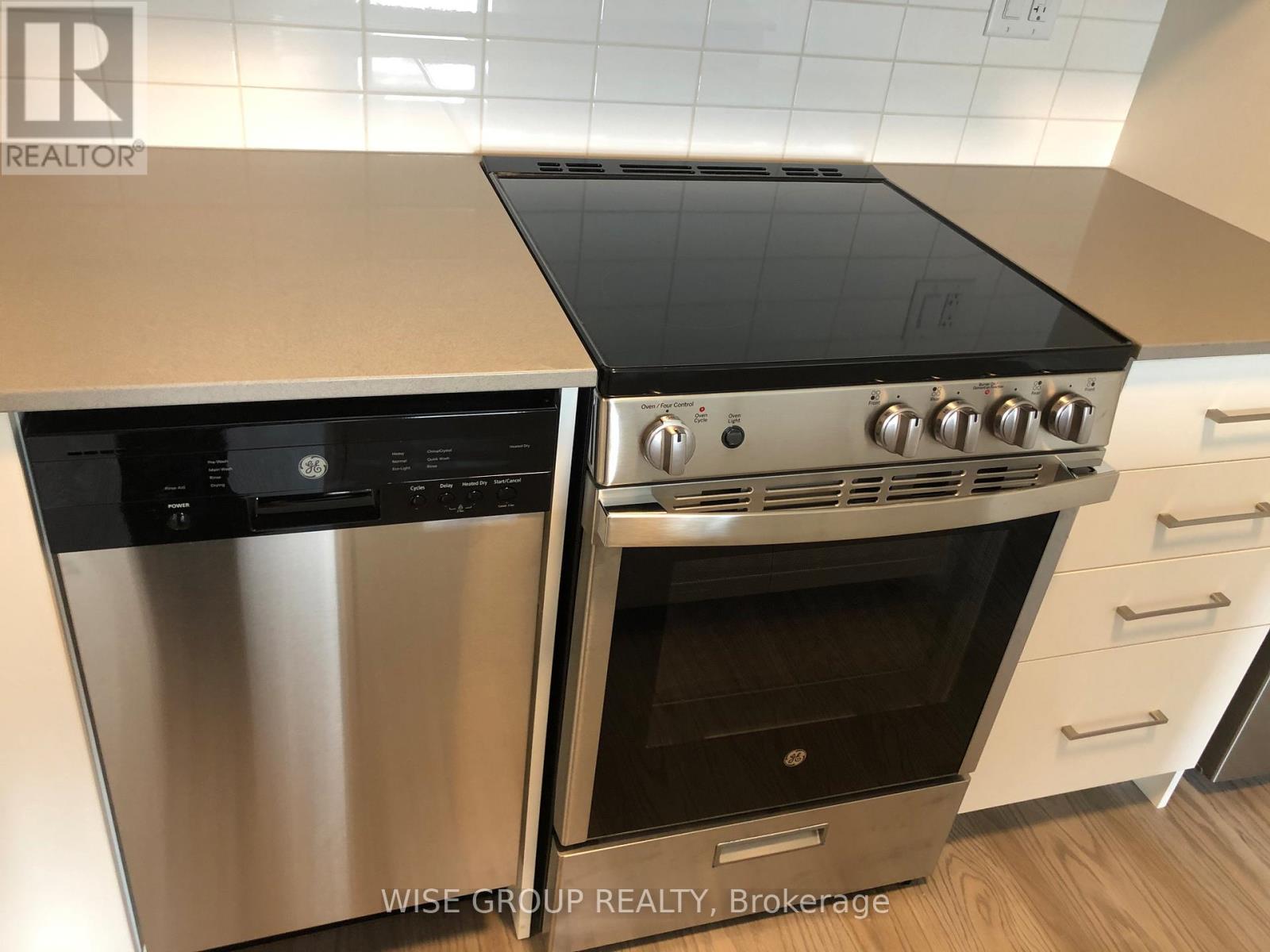 809 - 38 Monte Kwinter Court, Toronto, Ontario  M3H 0E2 - Photo 4 - C12692526