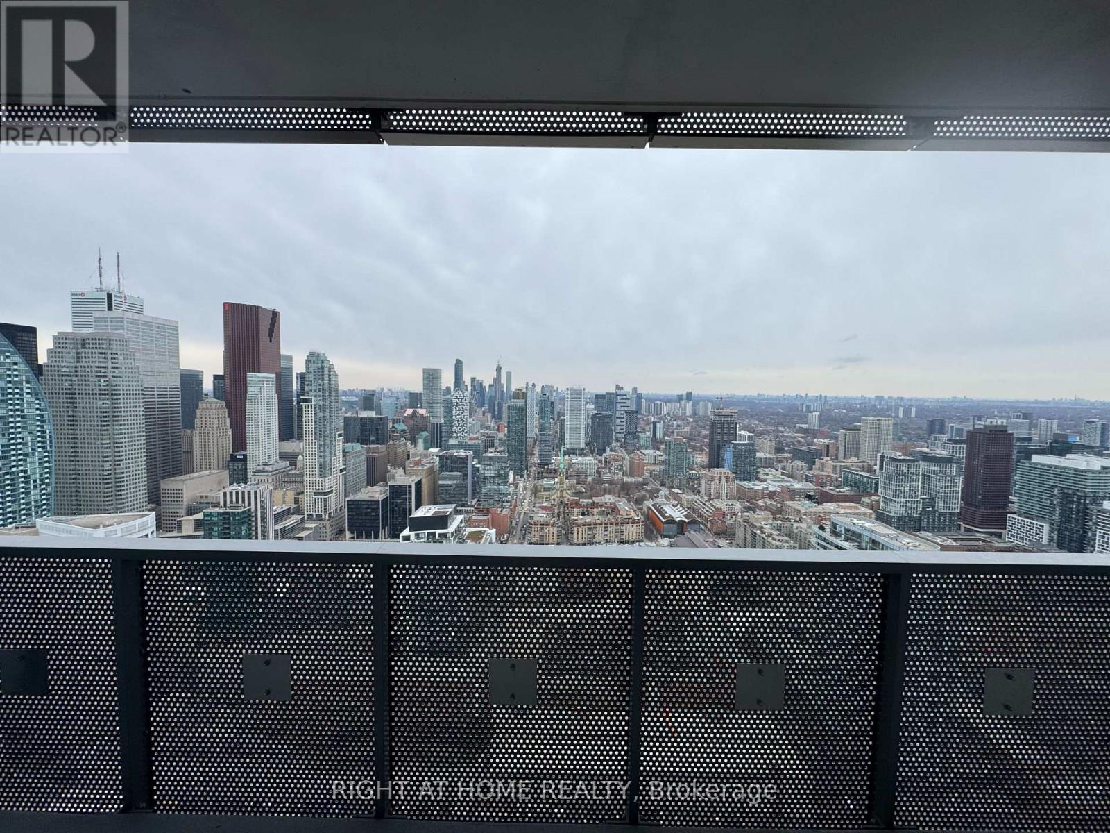 6002 - 55 Cooper Street, Toronto, Ontario  M5E 0G1 - Photo 11 - C12692546